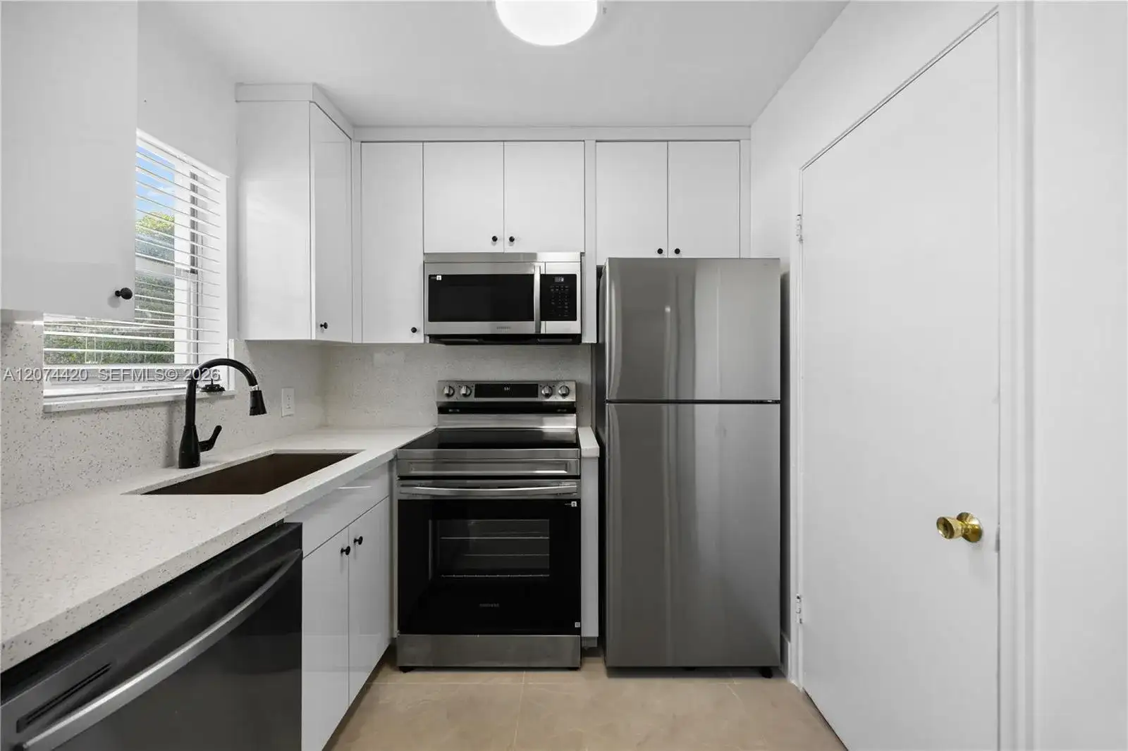 4933 Hollywood Blvd # 202, Hollywood FL 33021 photo 4