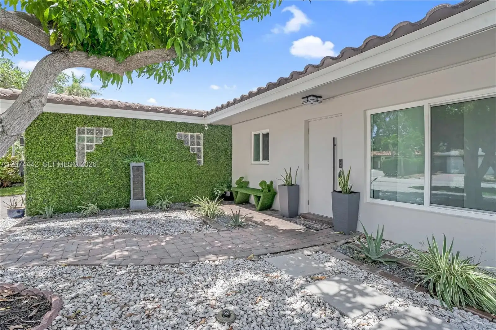 2225 NE 16th Ave, Wilton Manors FL 33305 photo 4