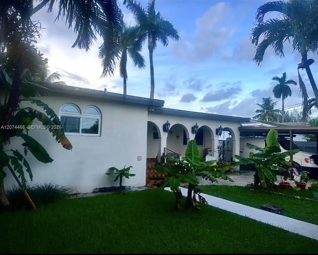 3351 NW 20th St, Miami FL 33142 photo 4