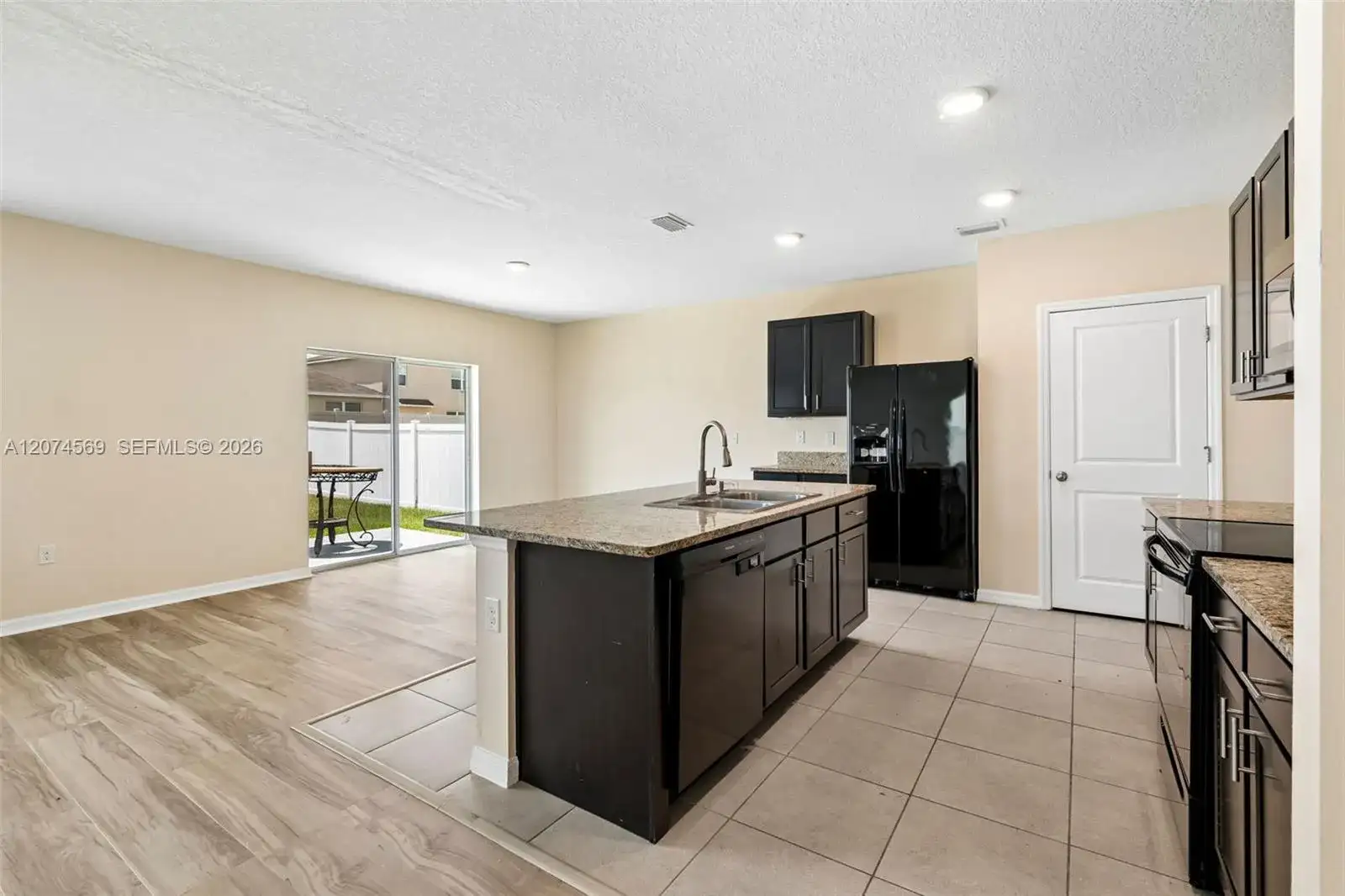 11181 Leland Groves dr, Tampa FL 33579 photo 4