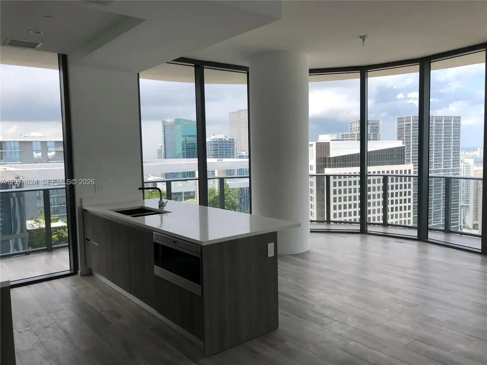 801 S Miami Ave # 4905, Miami FL 33130 photo 4