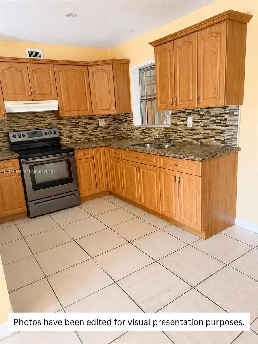 3640 NW 3rd St, Lauderhill FL 33311 photo 3