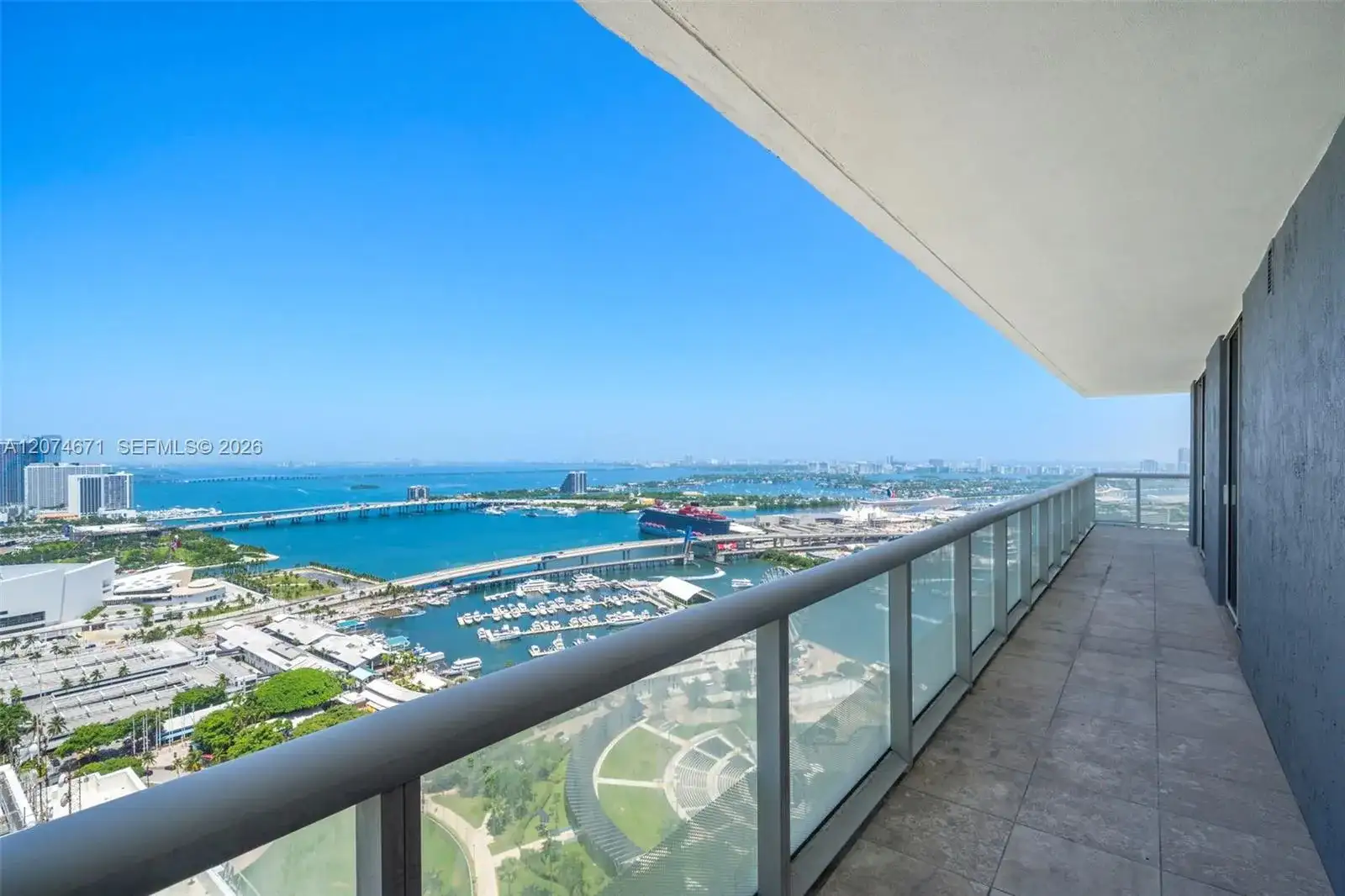 50 Biscayne Blvd # 4402, Miami FL 33132 photo 4