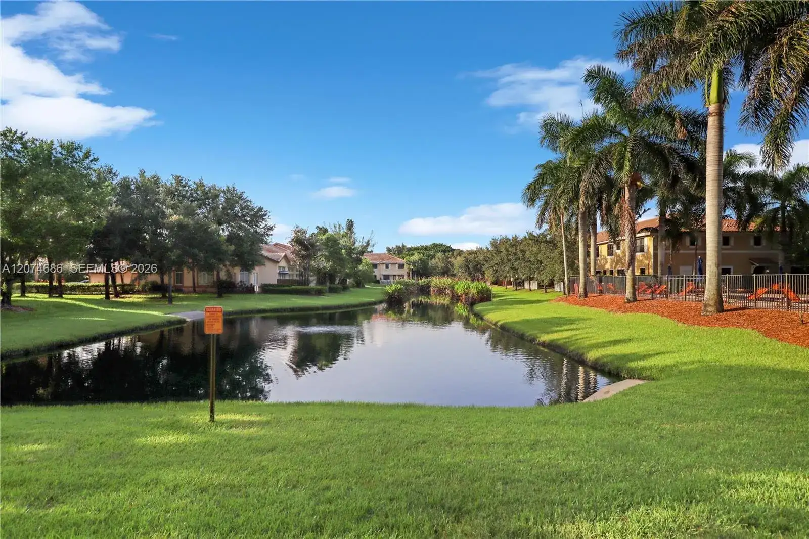 12365 S Village Cir, Davie FL 33325 photo 3