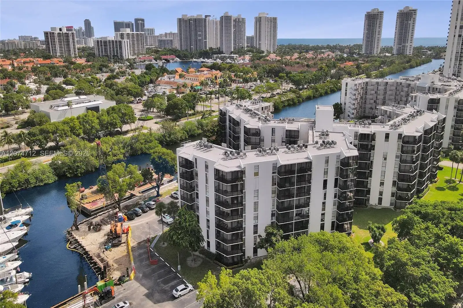 3401 N Country Club Dr, Aventura FL 33180 photo 3