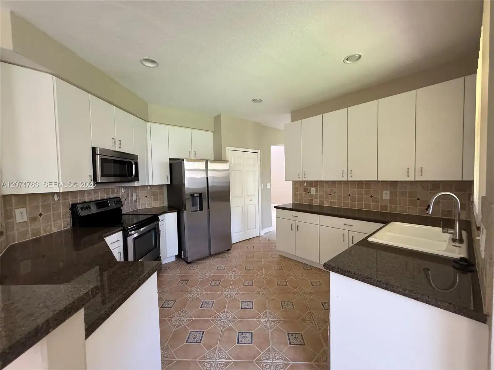 12141 SW 122nd Path, Miami FL 33186 photo 3