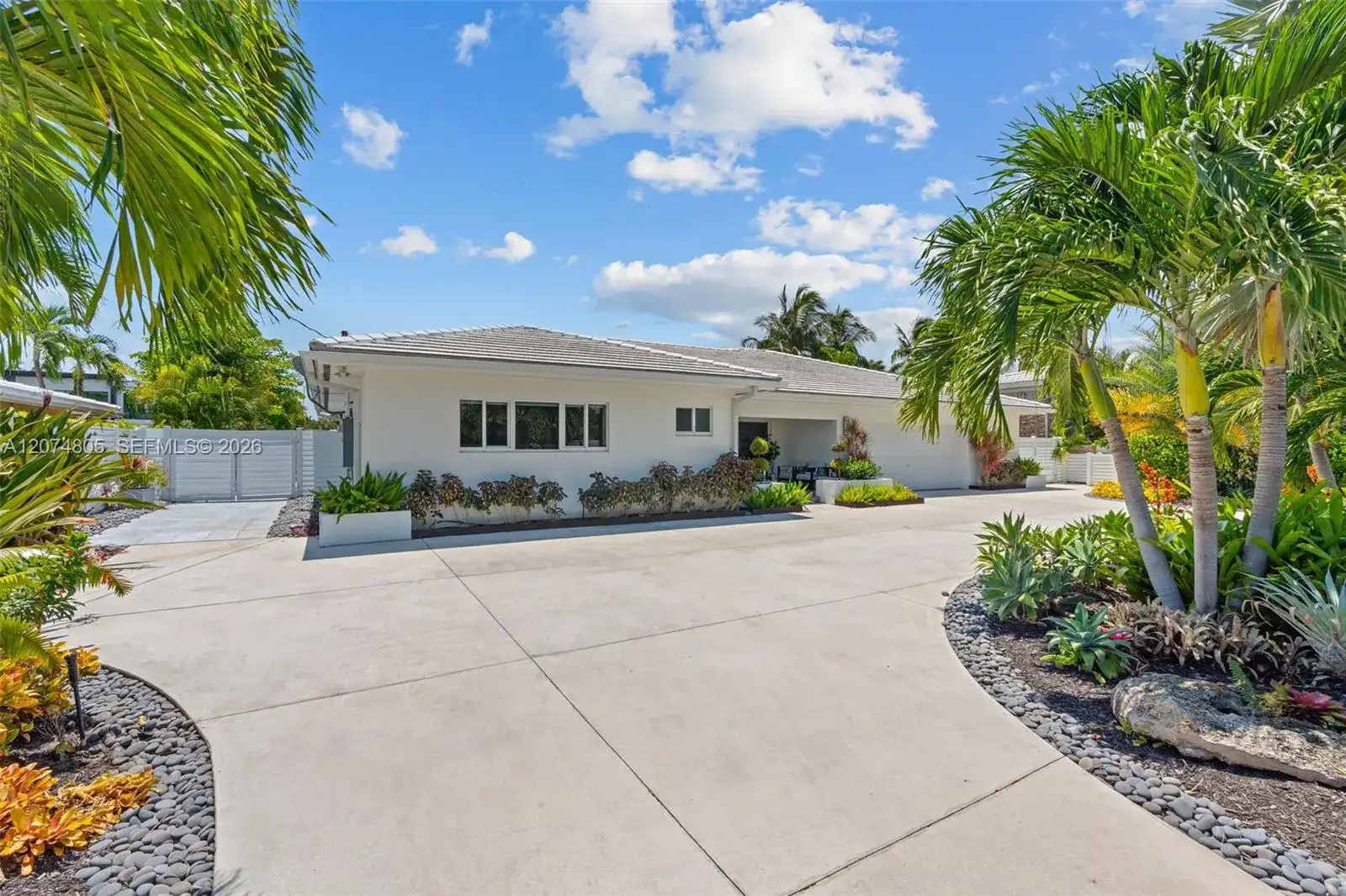 2812 NE 28th St, Fort Lauderdale FL 33306 photo 3