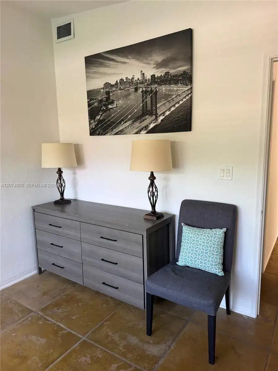 935 Polk St # 0, Hollywood FL 33019 photo 5