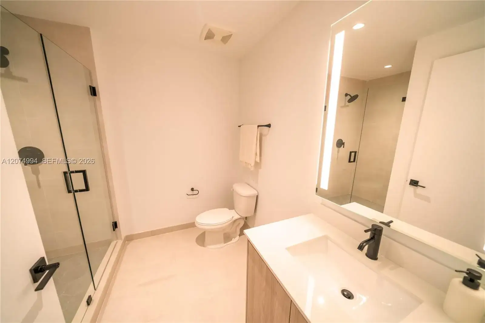 176 NW 25th St # 512, Miami FL 33127 photo 5
