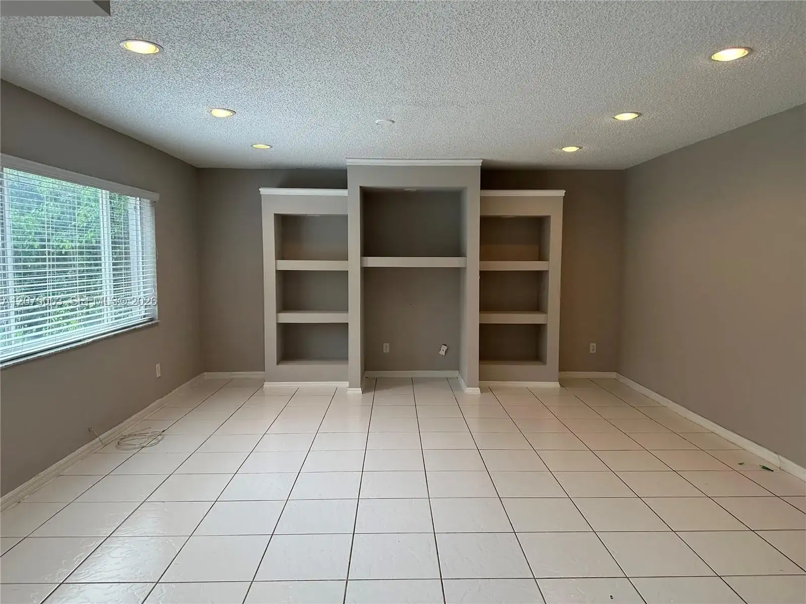 2403 SW 106th Ave, Miramar FL 33025 photo 5