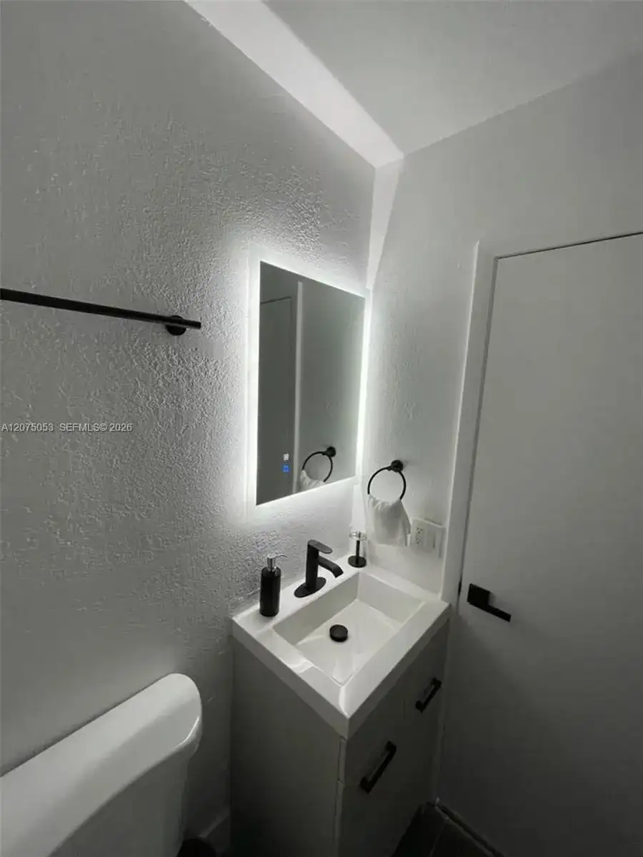 2216 Fillmore St # 4, Hollywood FL 33020 photo 4