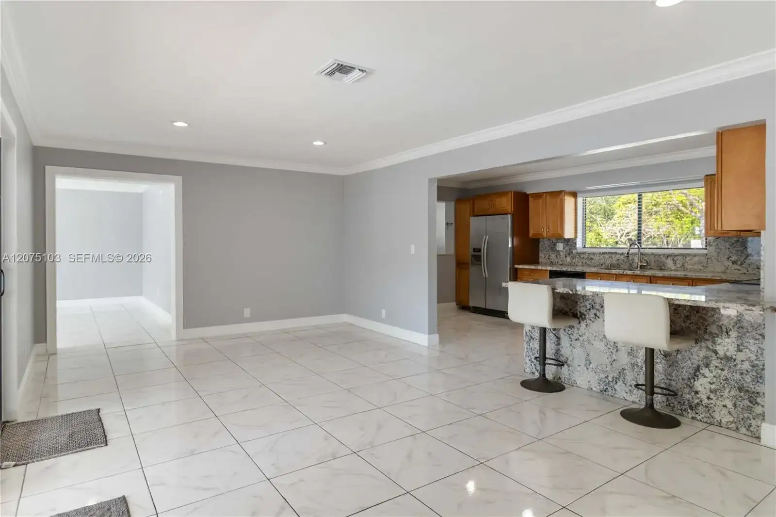 913 SW 49th Ave, Plantation FL 33317 photo 3