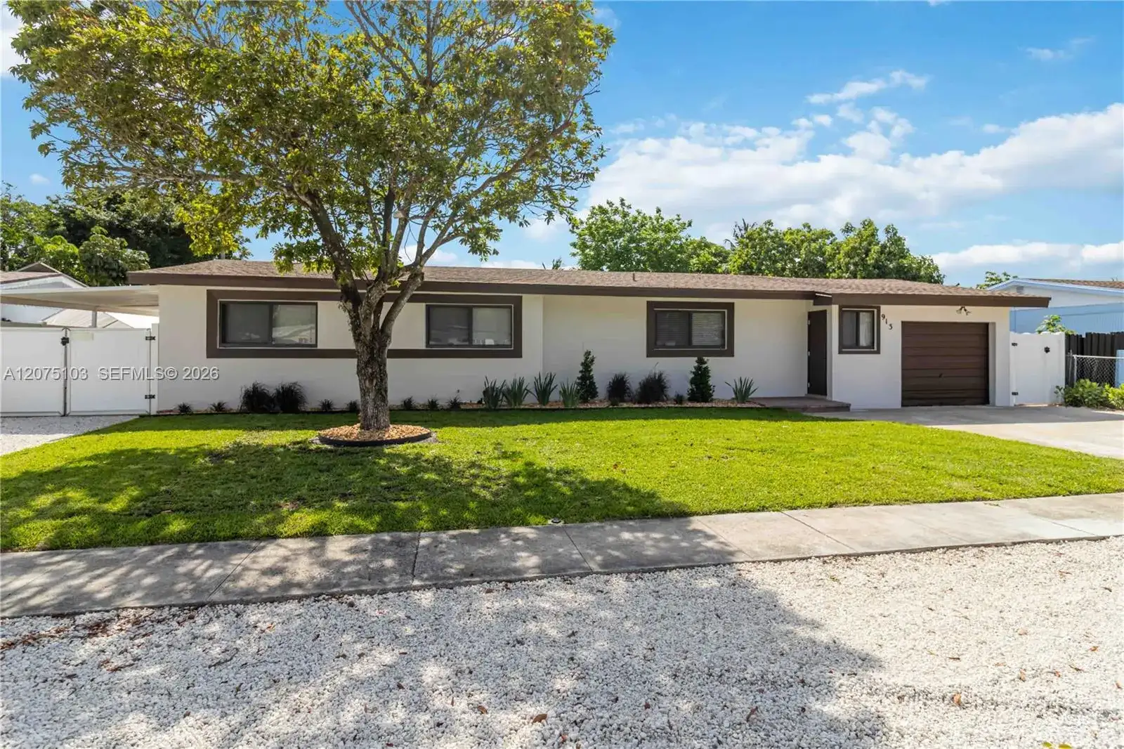 913 SW 49th Ave, Plantation FL 33317 photo 4