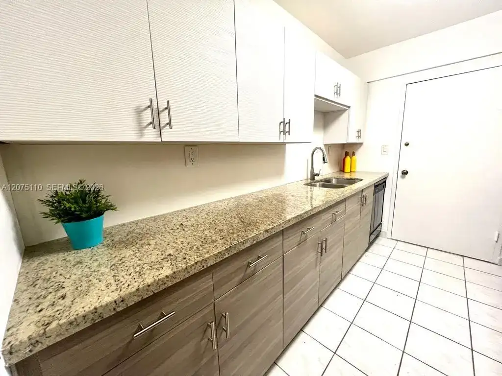 5401 Collins Ave # 311, Miami Beach FL 33140 photo 4