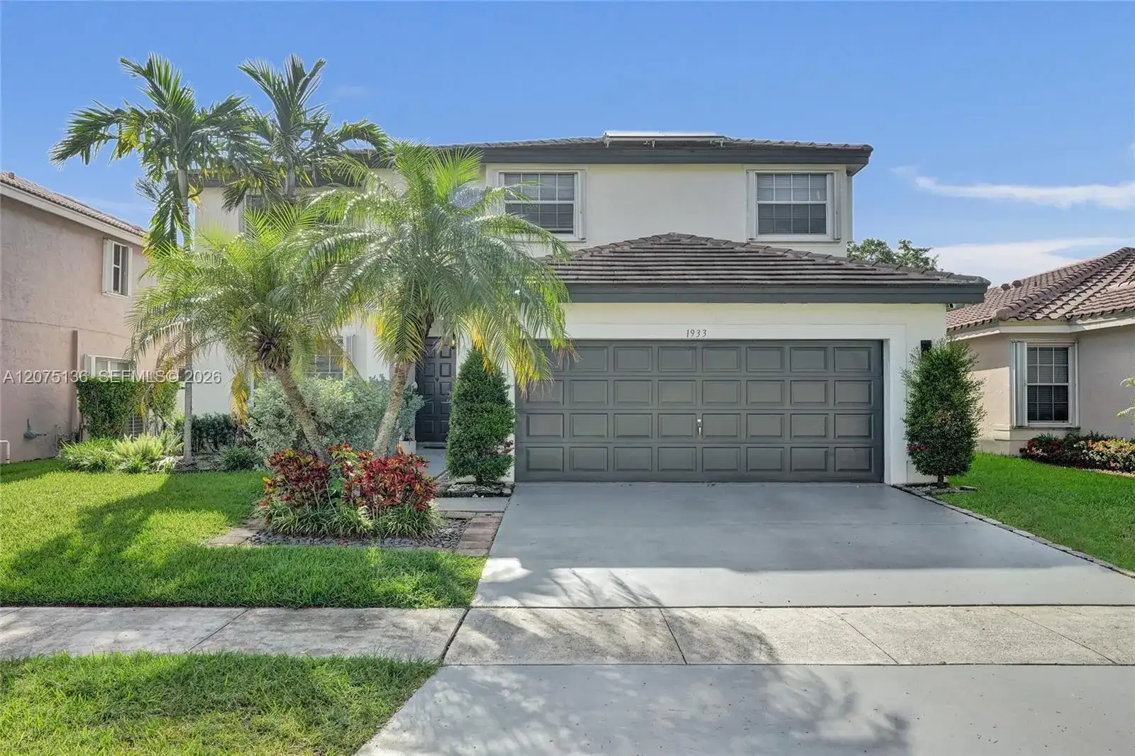 1933 SW 180th Ter, Miramar FL 33029 photo 3