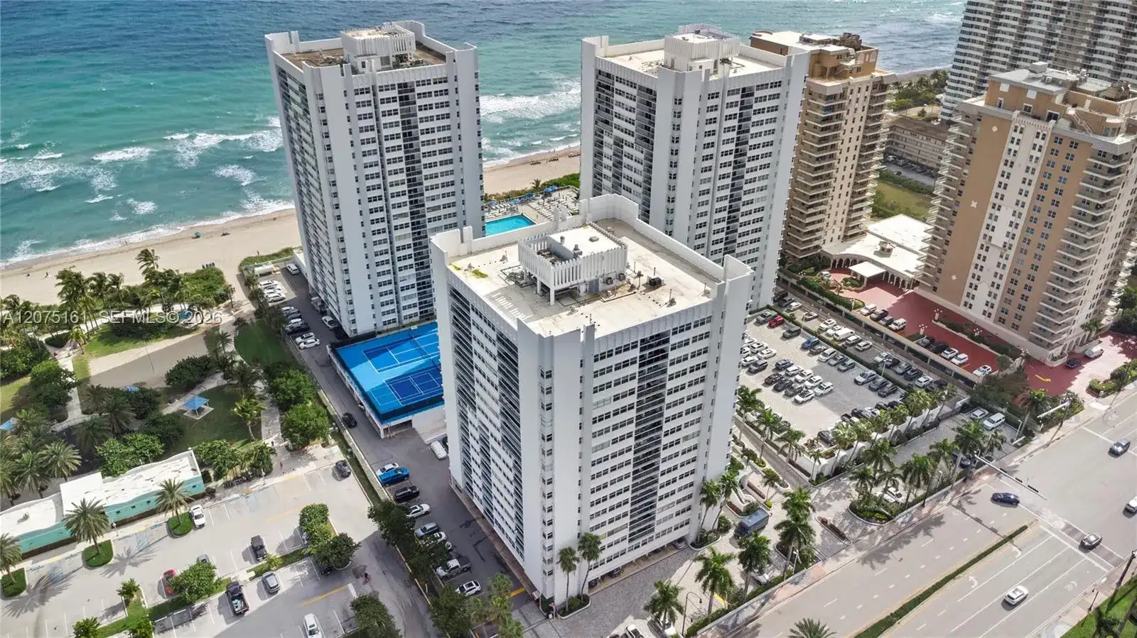 1880 S Ocean Dr, Hallandale Beach FL 33009 photo 3