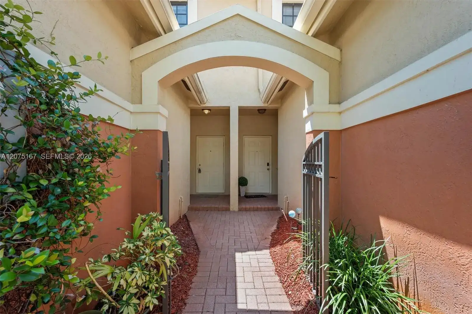 3810 Tree Top Dr, Weston FL 33332 photo 2