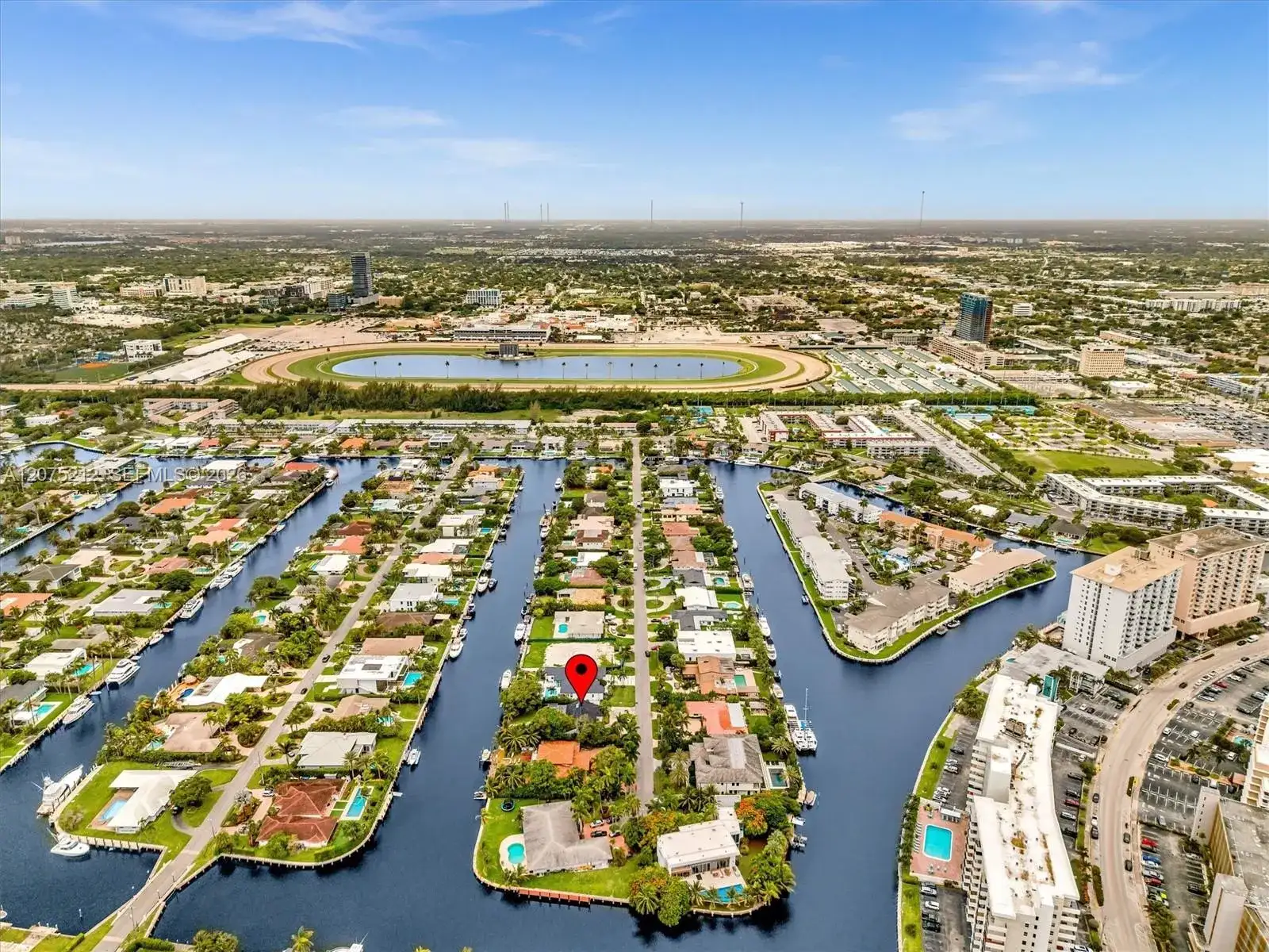 413 Tamarind Dr, Hallandale Beach FL 33009 photo 2