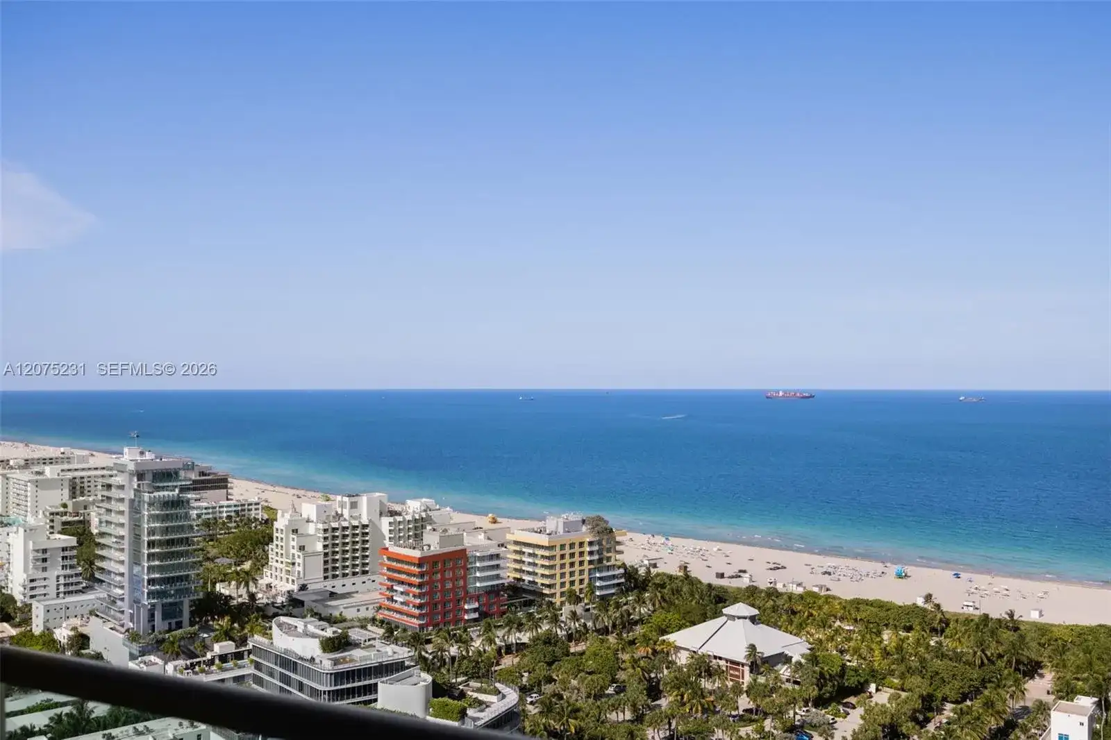 300 Pointe Dr # 2806, Miami Beach FL 33139 photo 2