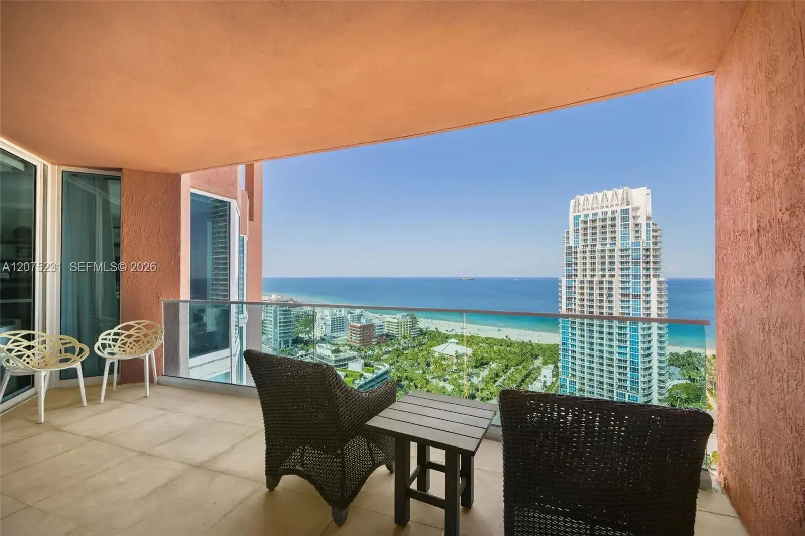 300 Pointe Dr # 2806, Miami Beach FL 33139 photo 3