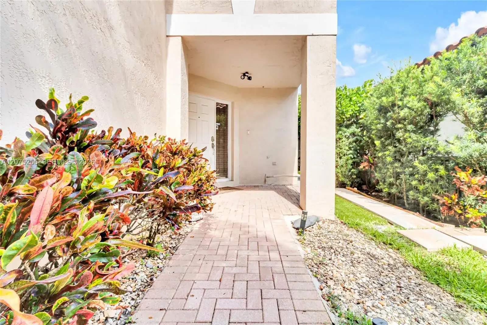 3884 NW 63rd Ter, Coral Springs FL 33067 photo 2
