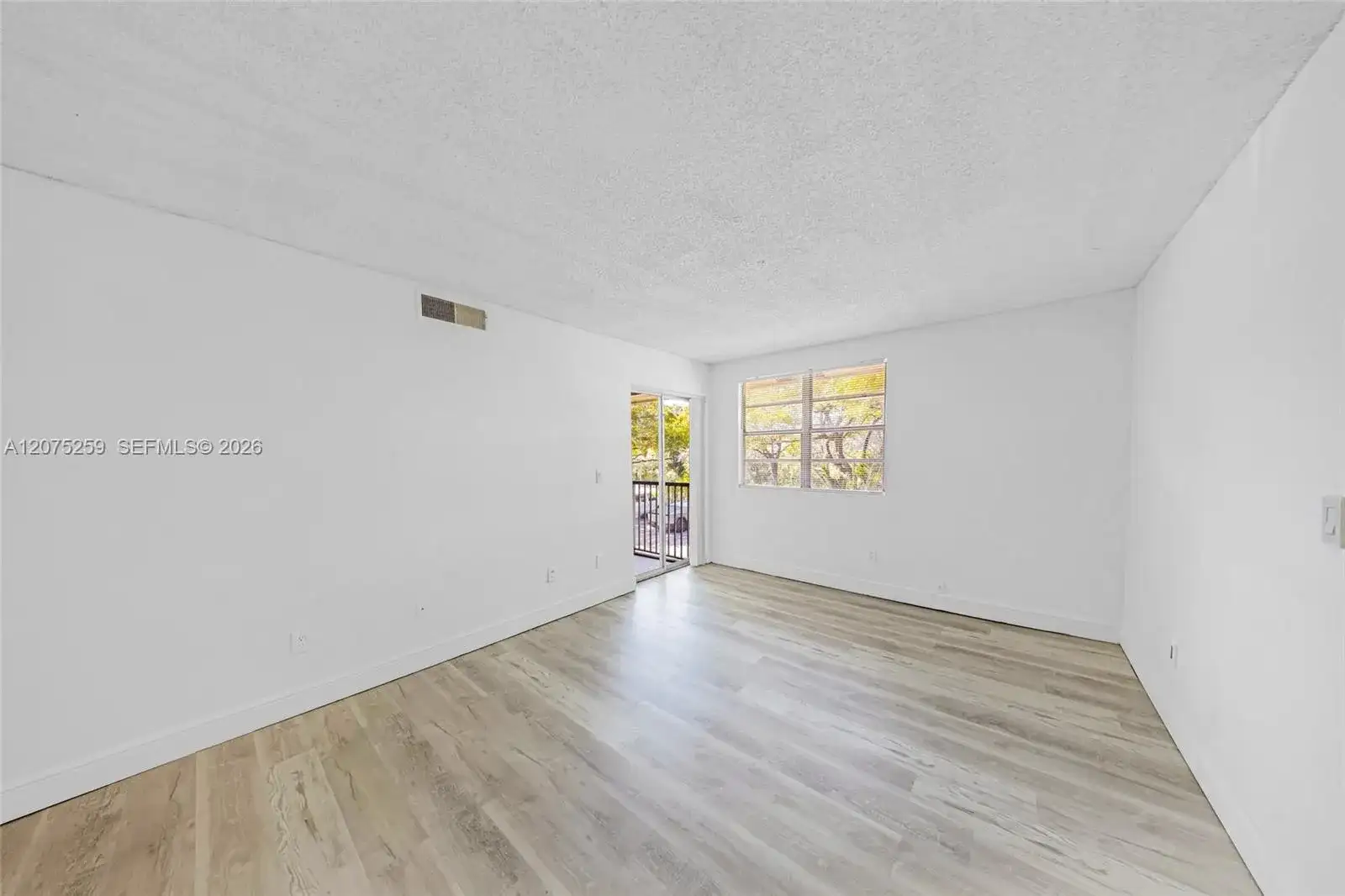 1237 SW 46th Ave # 806, Pompano Beach FL 33069 photo 2