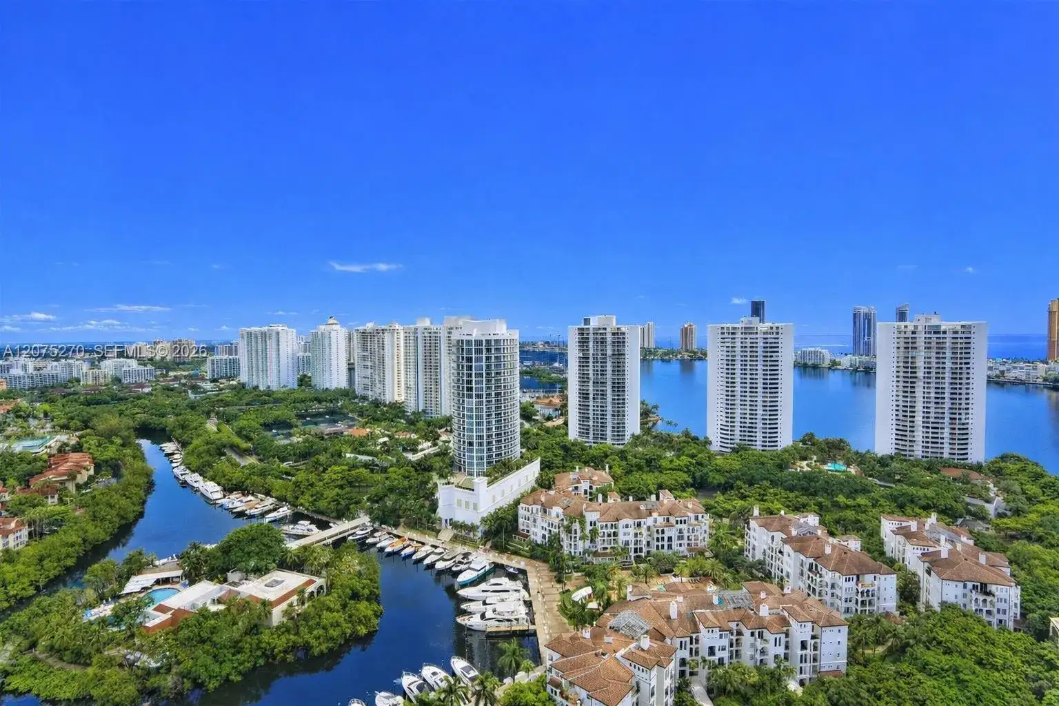 1000 W Island Blvd # 1812, Aventura FL 33160 photo 2