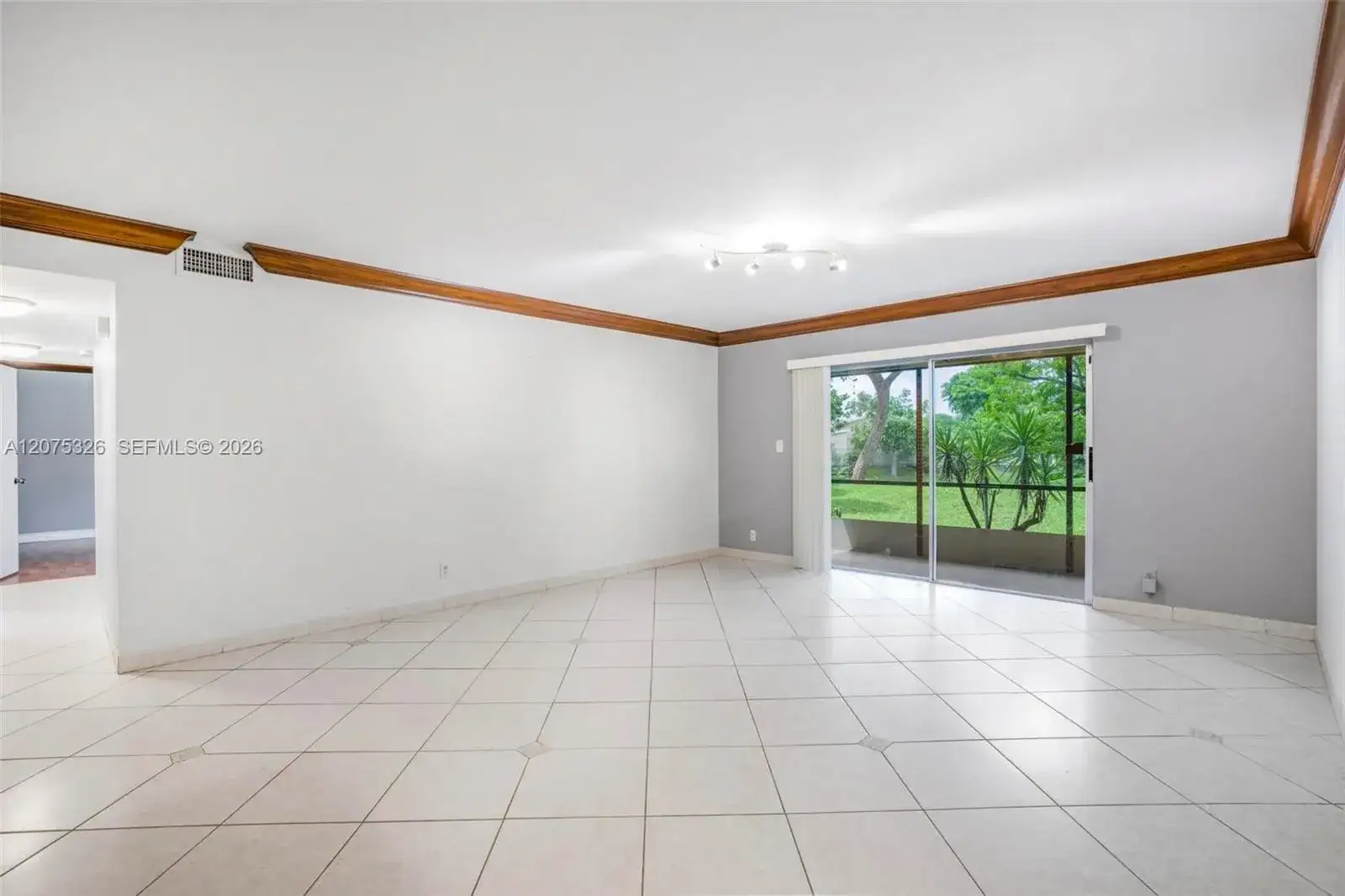 709 Gardens Dr # 101, Pompano Beach FL 33069 photo 5