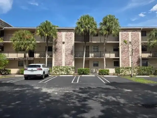 3361 NW 85th Ave # 305, Coral Springs FL 33065 photo 2