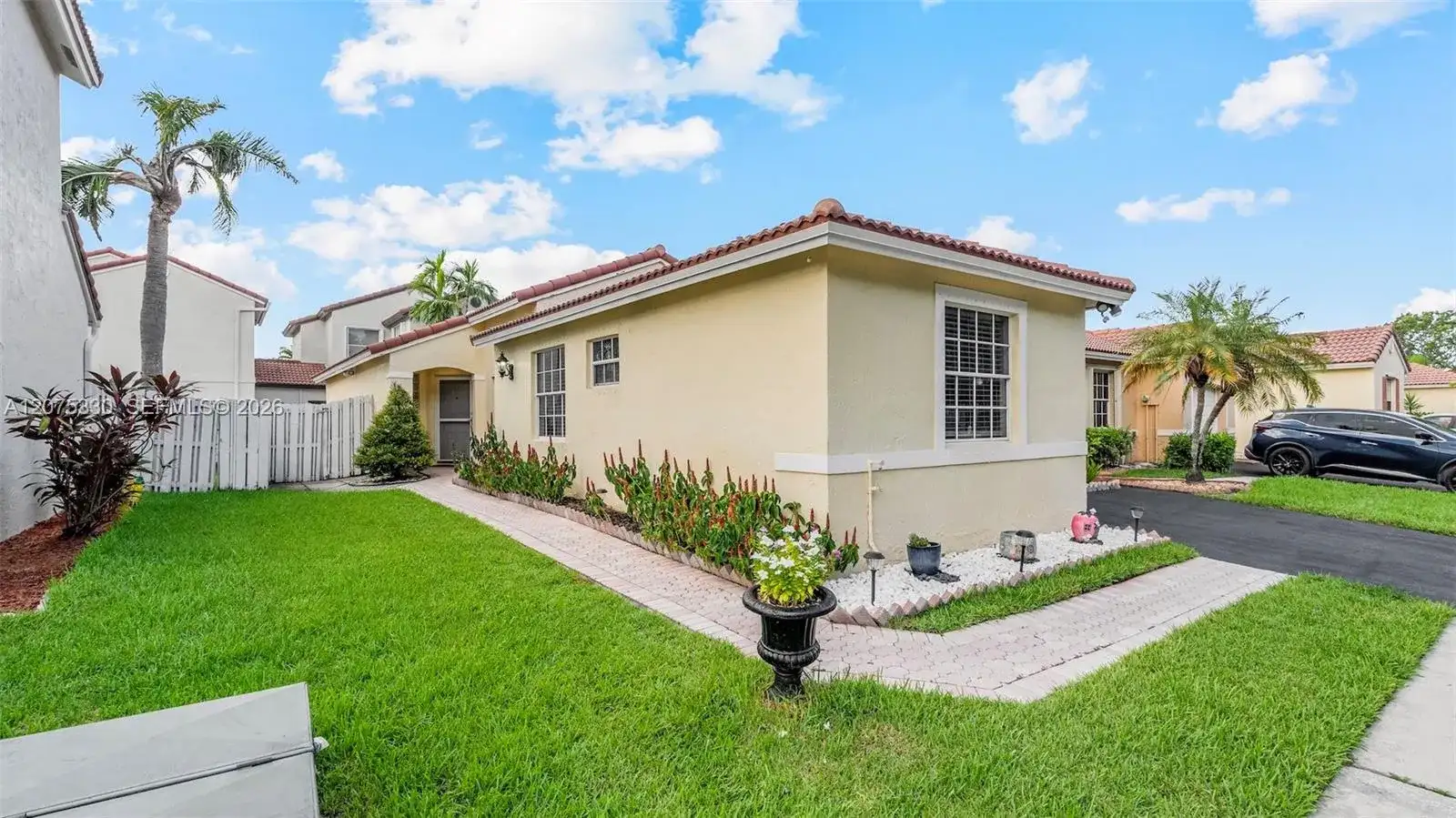 17251 NW 6th St, Pembroke Pines FL 33029 photo 2