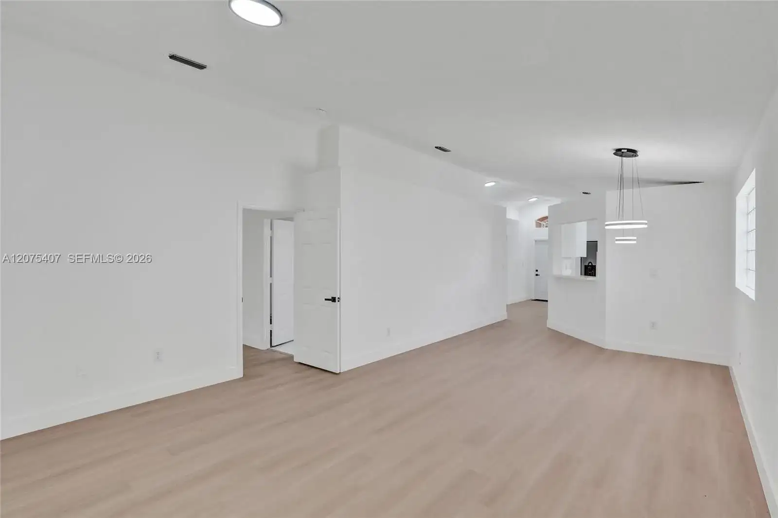 4114 Sapphire St, Weston FL 33331 photo 2
