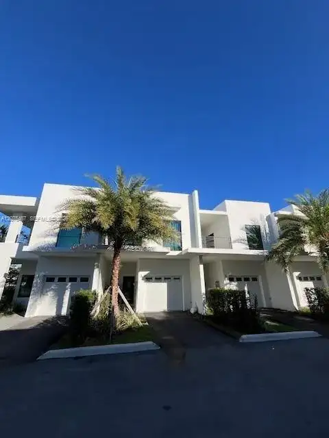 2511 Pierce St # 5, Hollywood FL 33020 photo 3