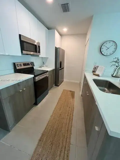 2511 Pierce St # 5, Hollywood FL 33020 photo 4