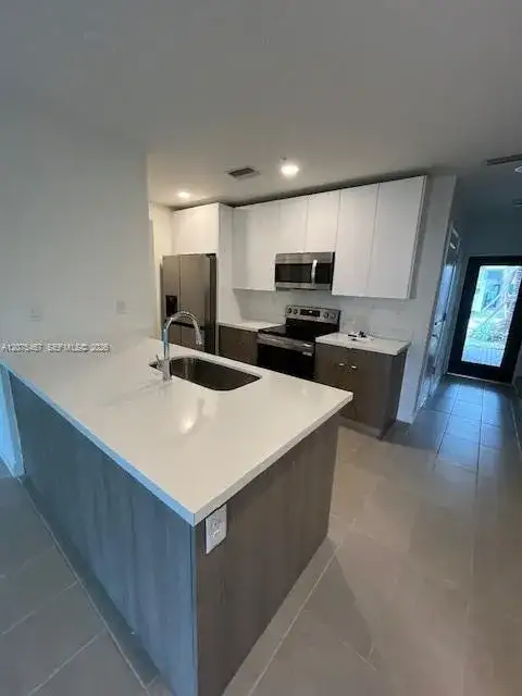 2511 Pierce St # 5, Hollywood FL 33020 photo 5