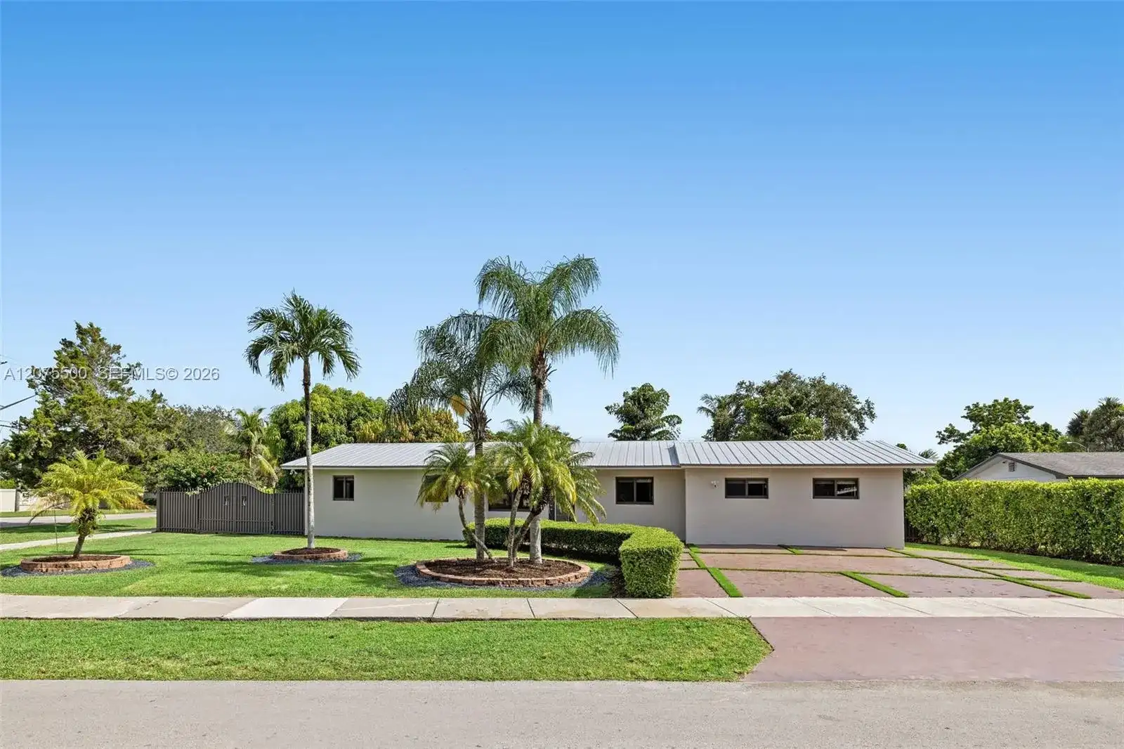 1391 NW 18th St, Homestead FL 33030 photo 2