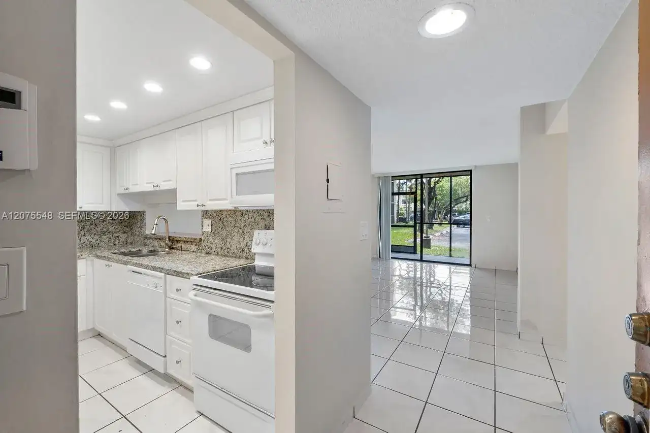 8420 SW 133rd Ave Rd # 105, Miami FL 33183 photo 5