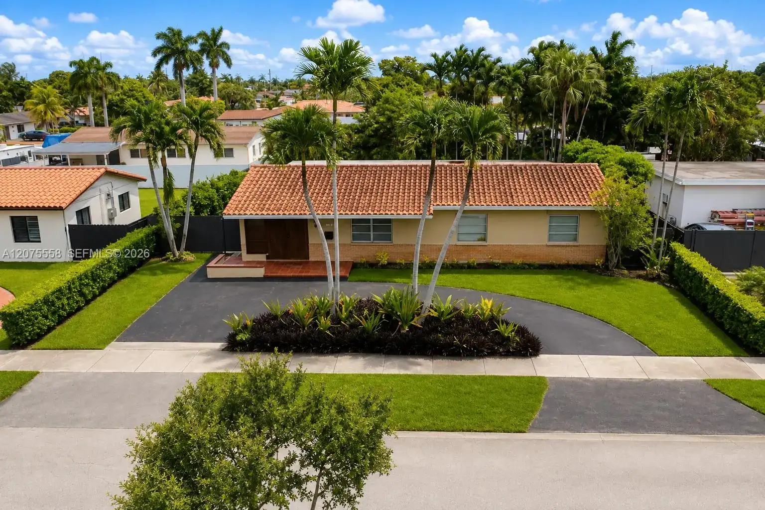 3115 Village Green Dr, Miami FL 33175 photo 2