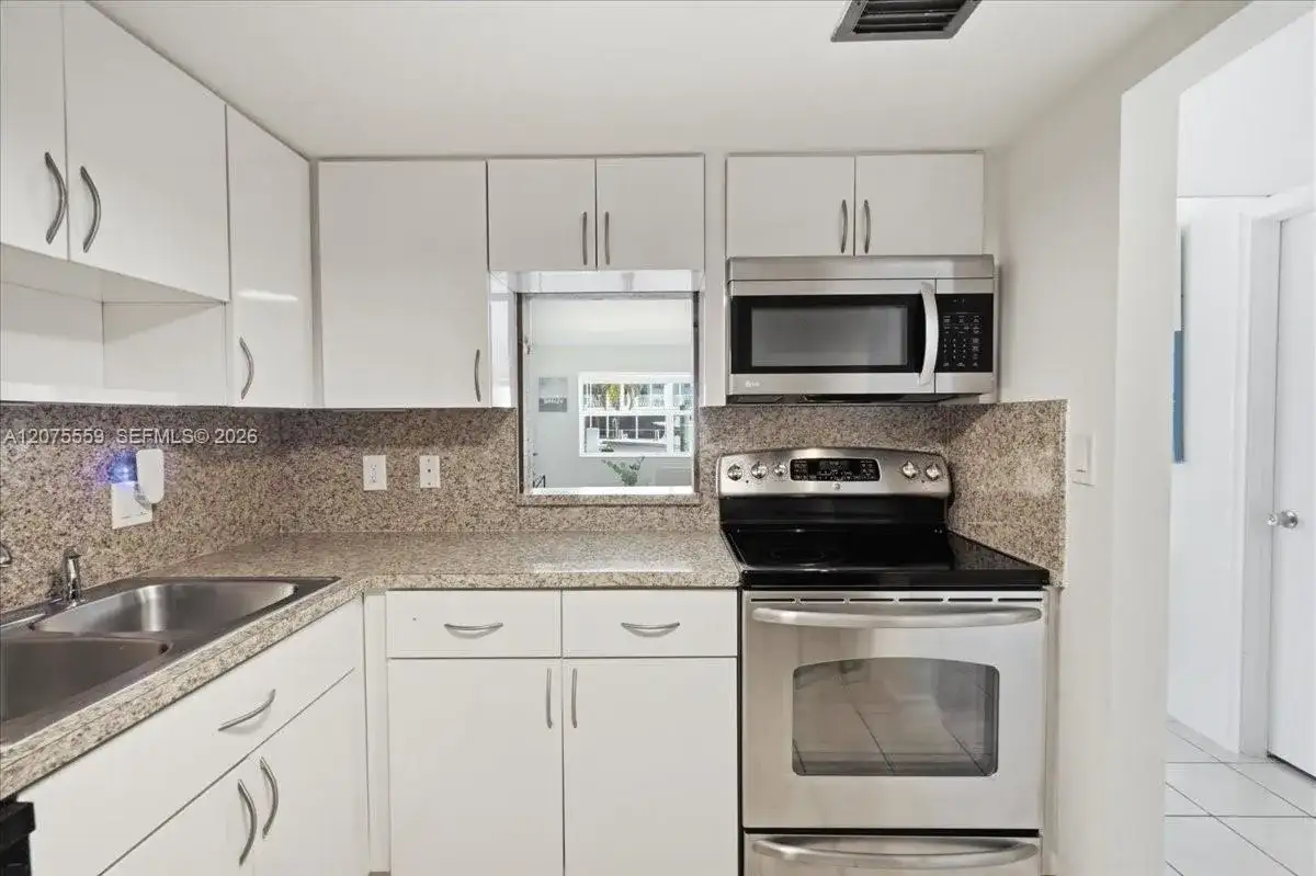 3105 NE 28th St # 1B, Fort Lauderdale FL 33308 photo 2