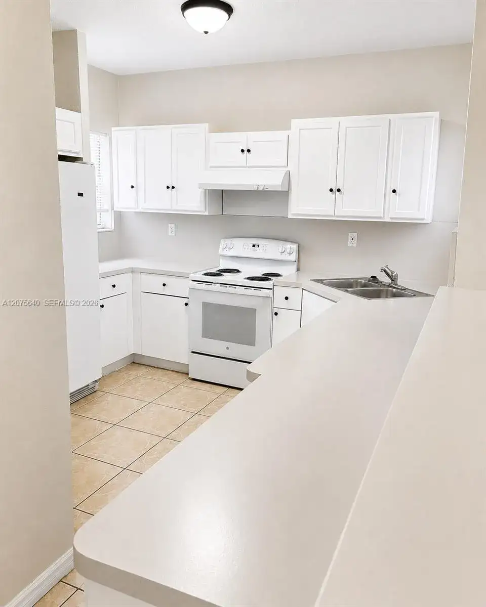612 SW 11th St, Florida City FL 33034 photo 4