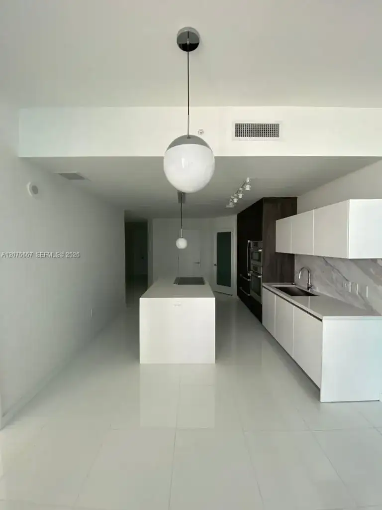 851 NE 1st Ave # 2107, Miami FL 33132 photo 5