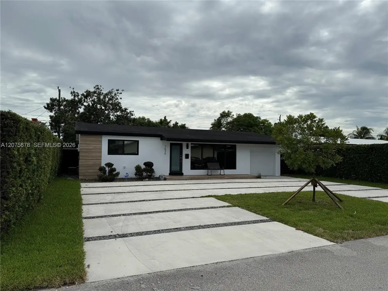 7630 Venetian St, Miramar FL 33023 photo 3