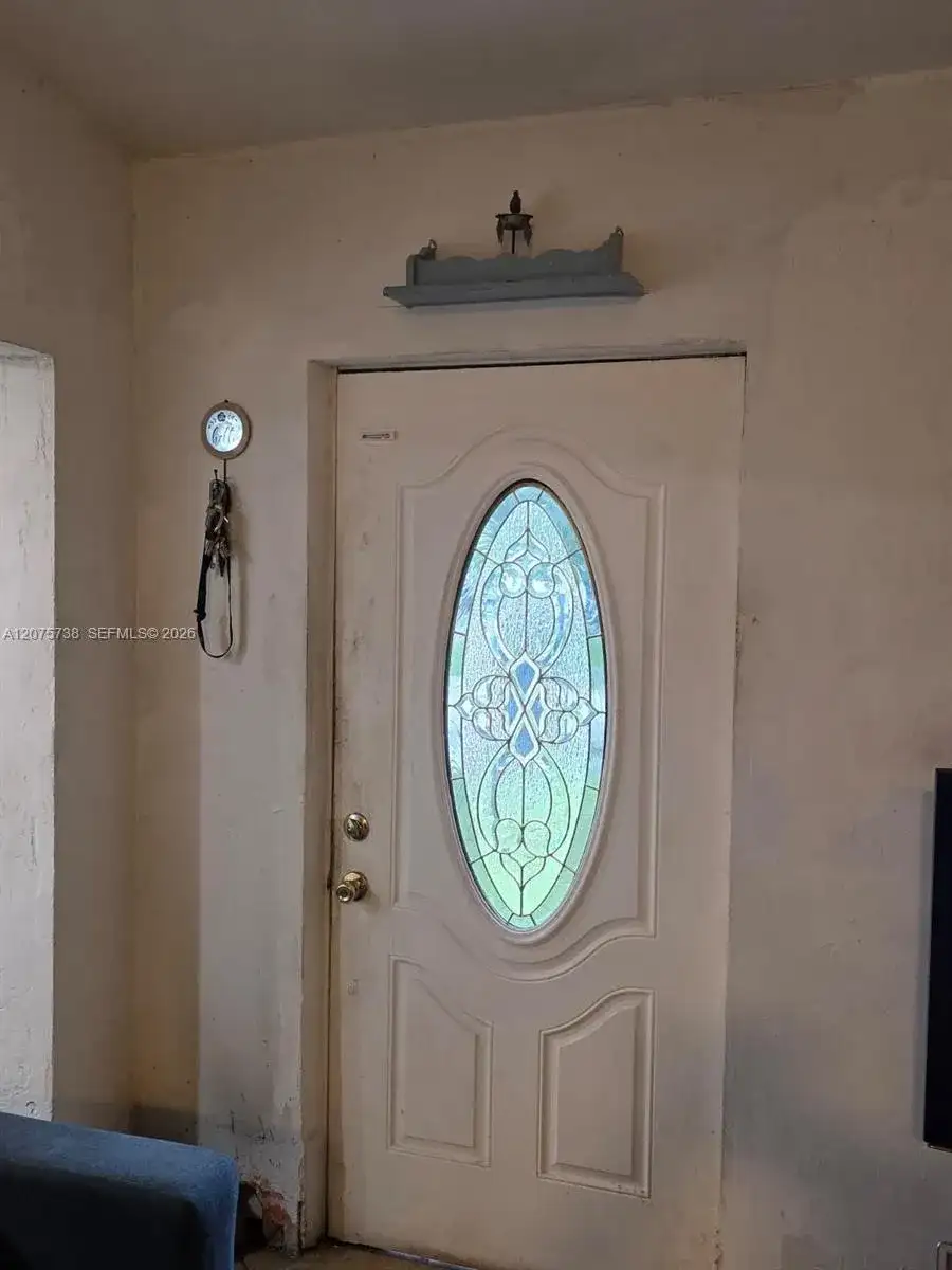 4570 SW 39th St, West Park FL 33023 photo 5