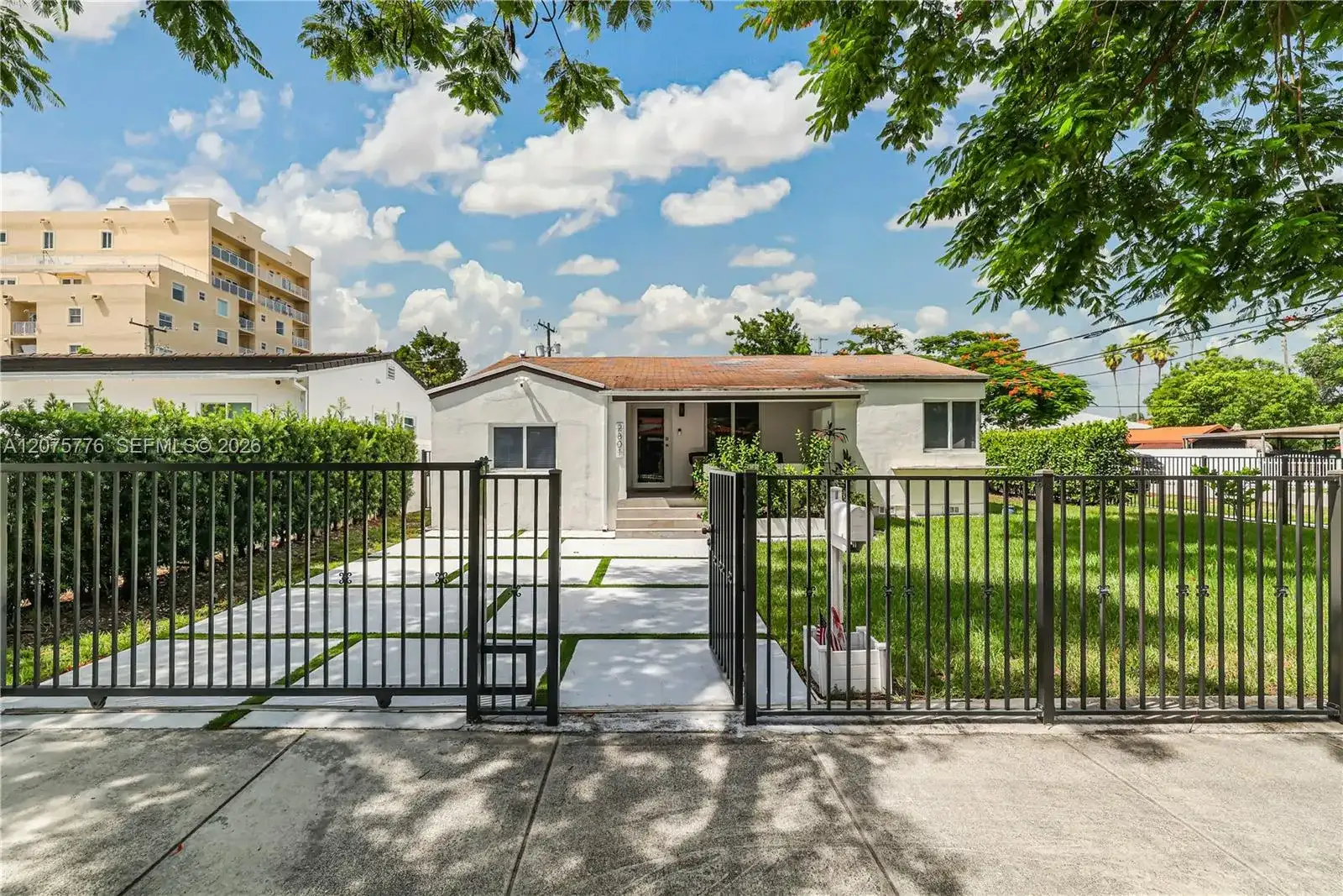 2801 NW 6th St, Miami FL 33125 photo 2