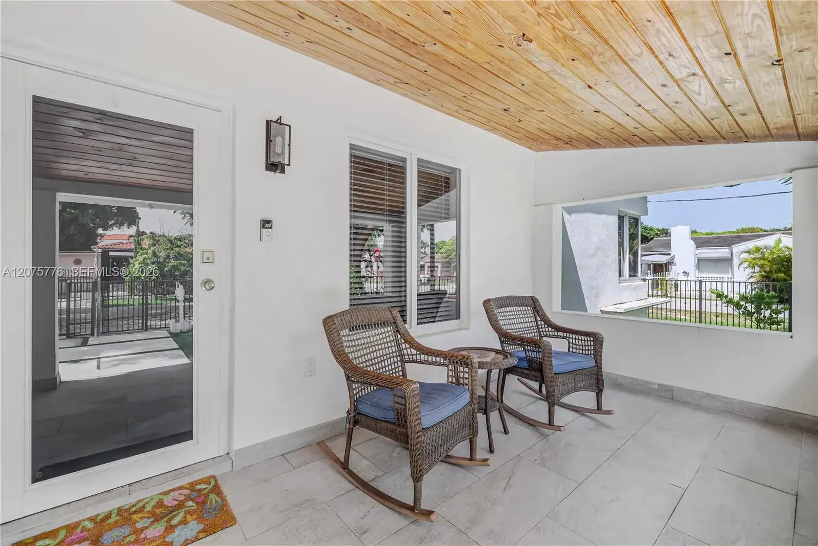 2801 NW 6th St, Miami FL 33125 photo 3