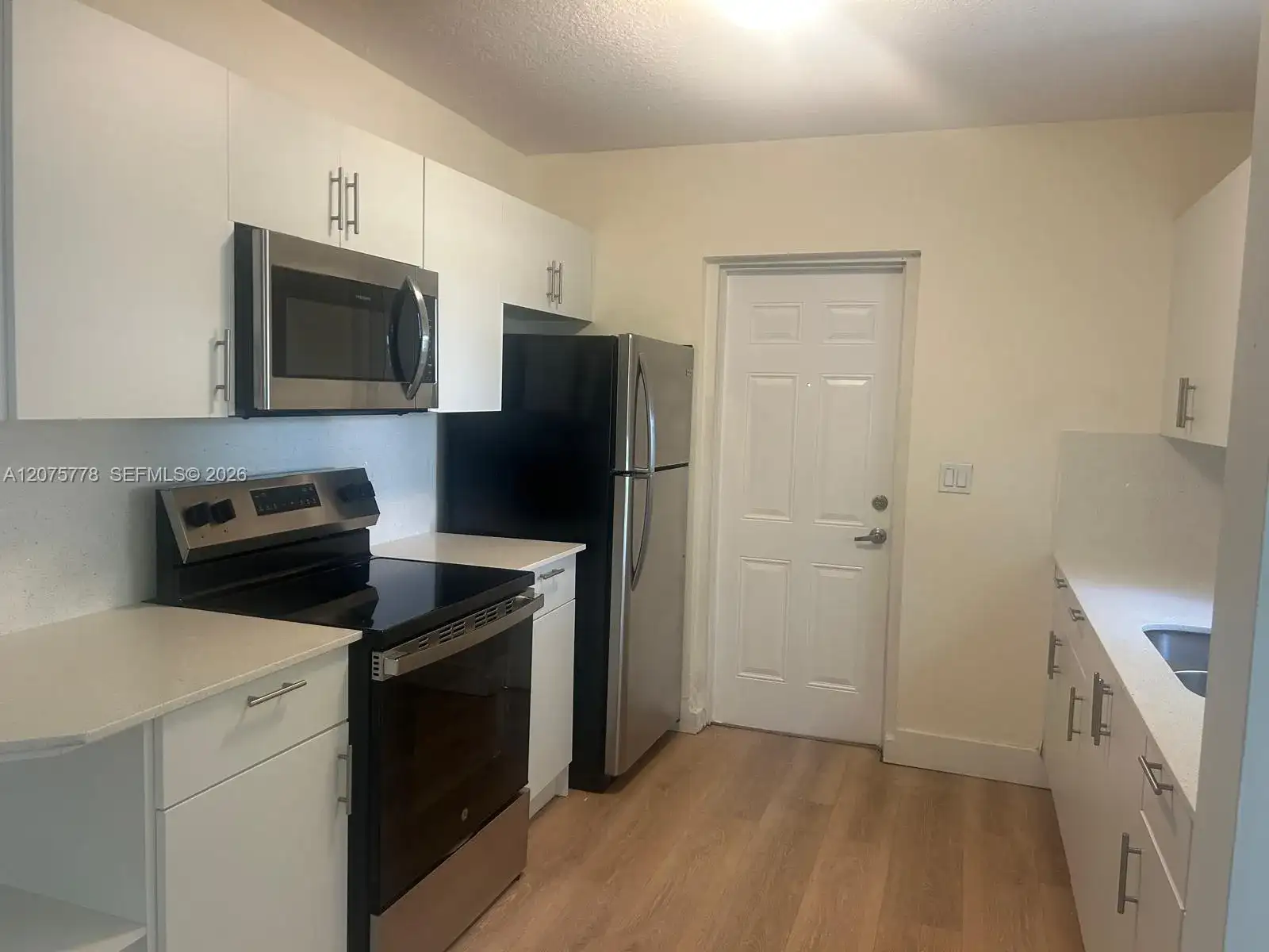 2000 Monroe St # 14, Hollywood FL 33020 photo 3