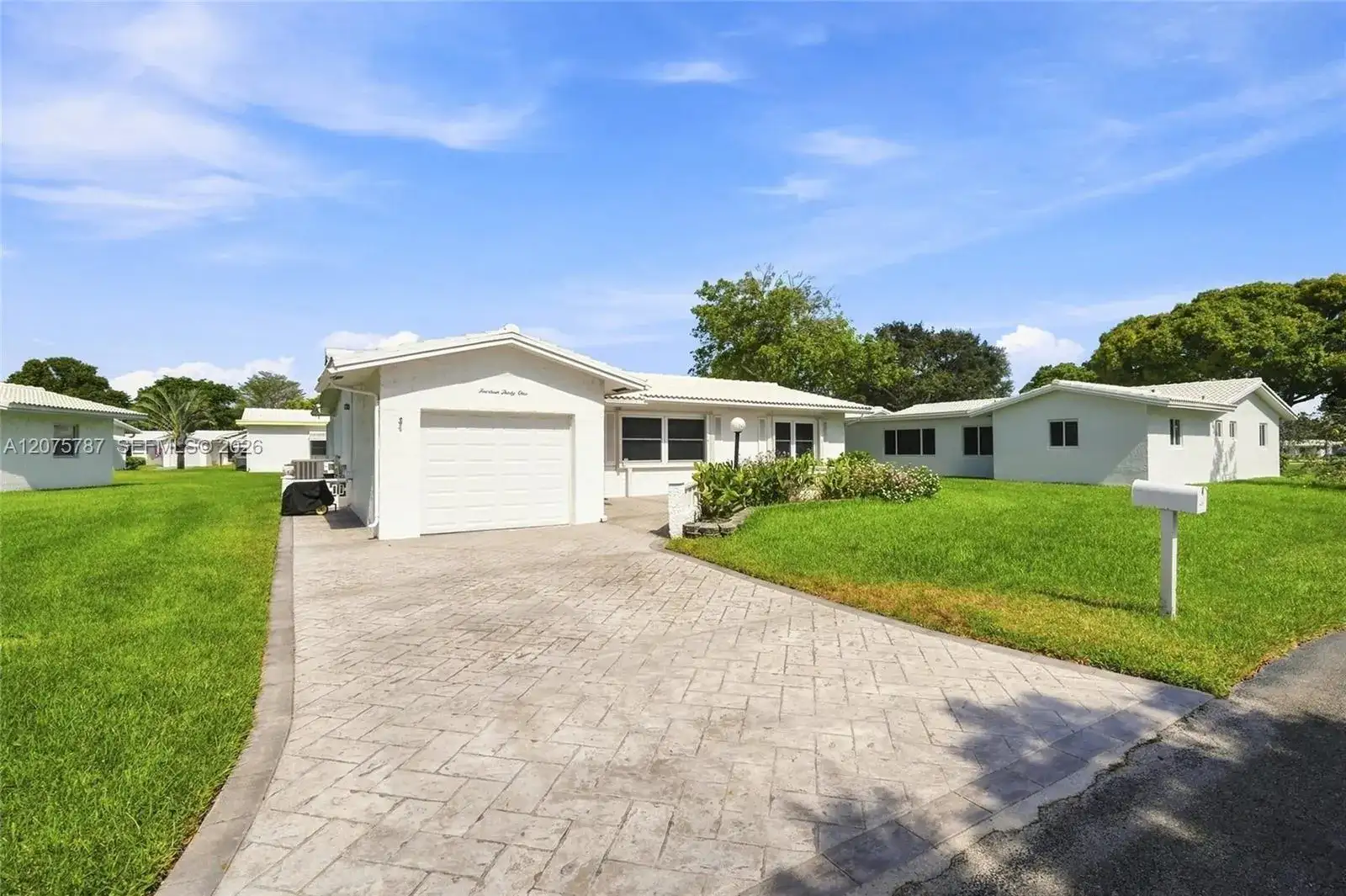 1431 NW 85th Way, Plantation FL 33322 photo 2