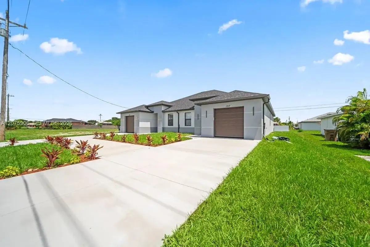 1336/1338 Diplomat Pkwy E, Cape Coral FL 33909 photo 2