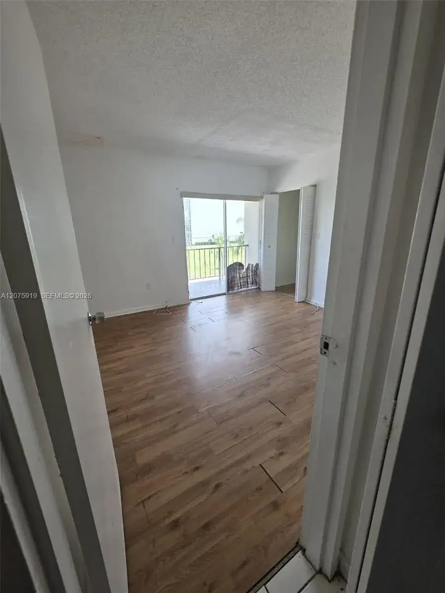 5100 SW 41st St # 320, Hollywood FL 33023 photo 2
