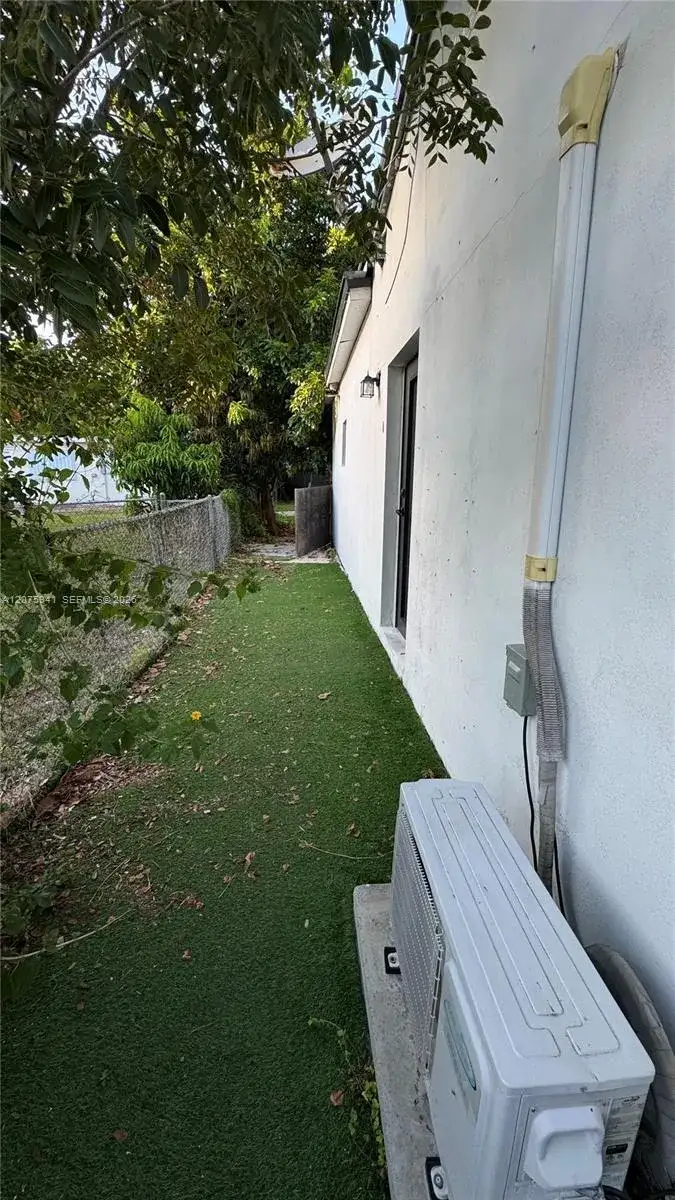 2723 SW 13th St, Miami FL 33145 photo 2