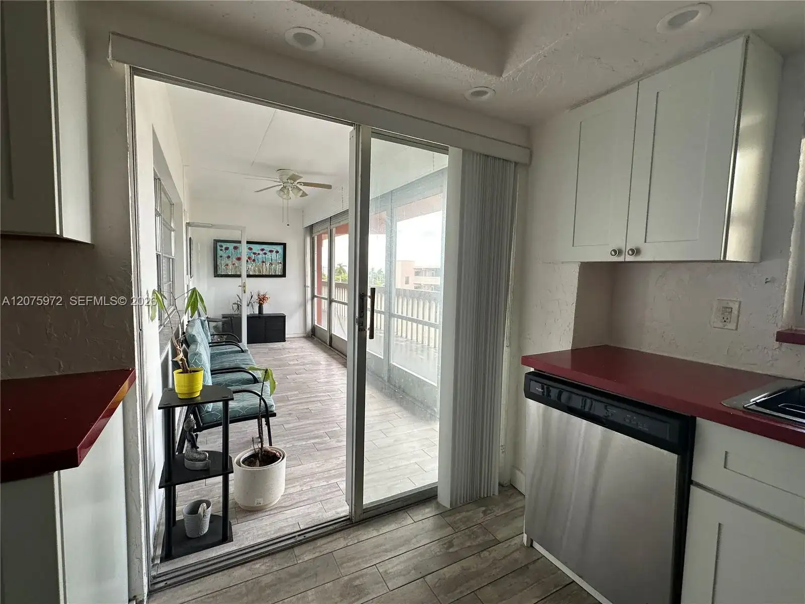 180 NE 12th Ave # 17E, Hallandale Beach FL 33009 photo 2